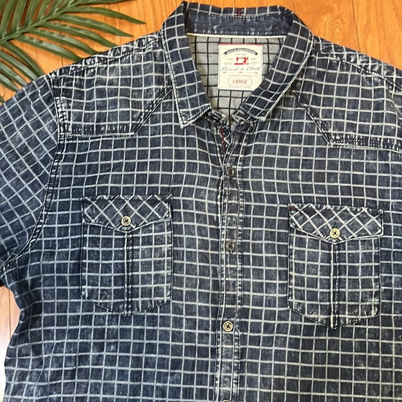 Men’s Scully Plaid Denim Button Down Shirt by Thread & Cloth / Size Large - Picture 3 of 7